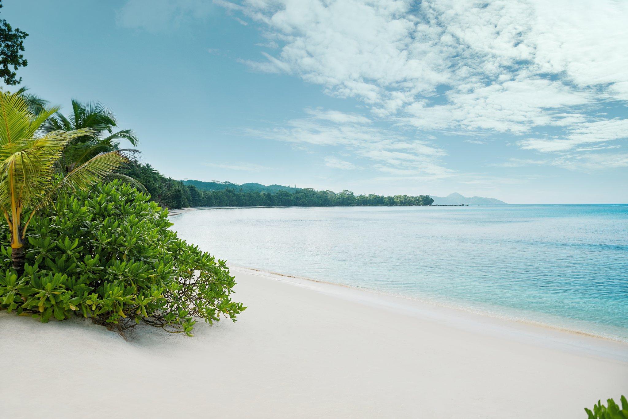 Avani Barbarons Seychelles Resort Гранд-Анс Экстерьер фото