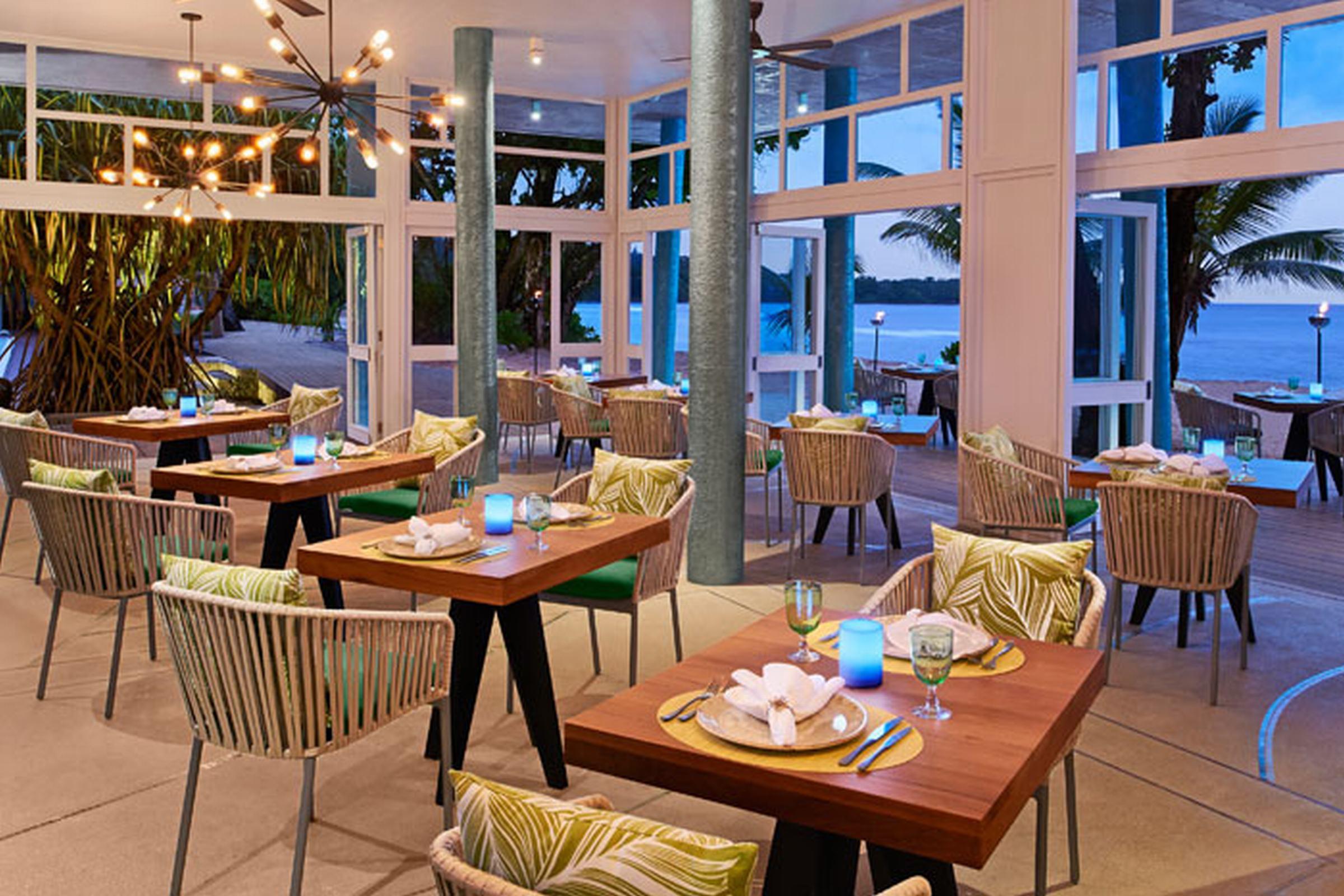 Avani Barbarons Seychelles Resort Гранд-Анс Экстерьер фото