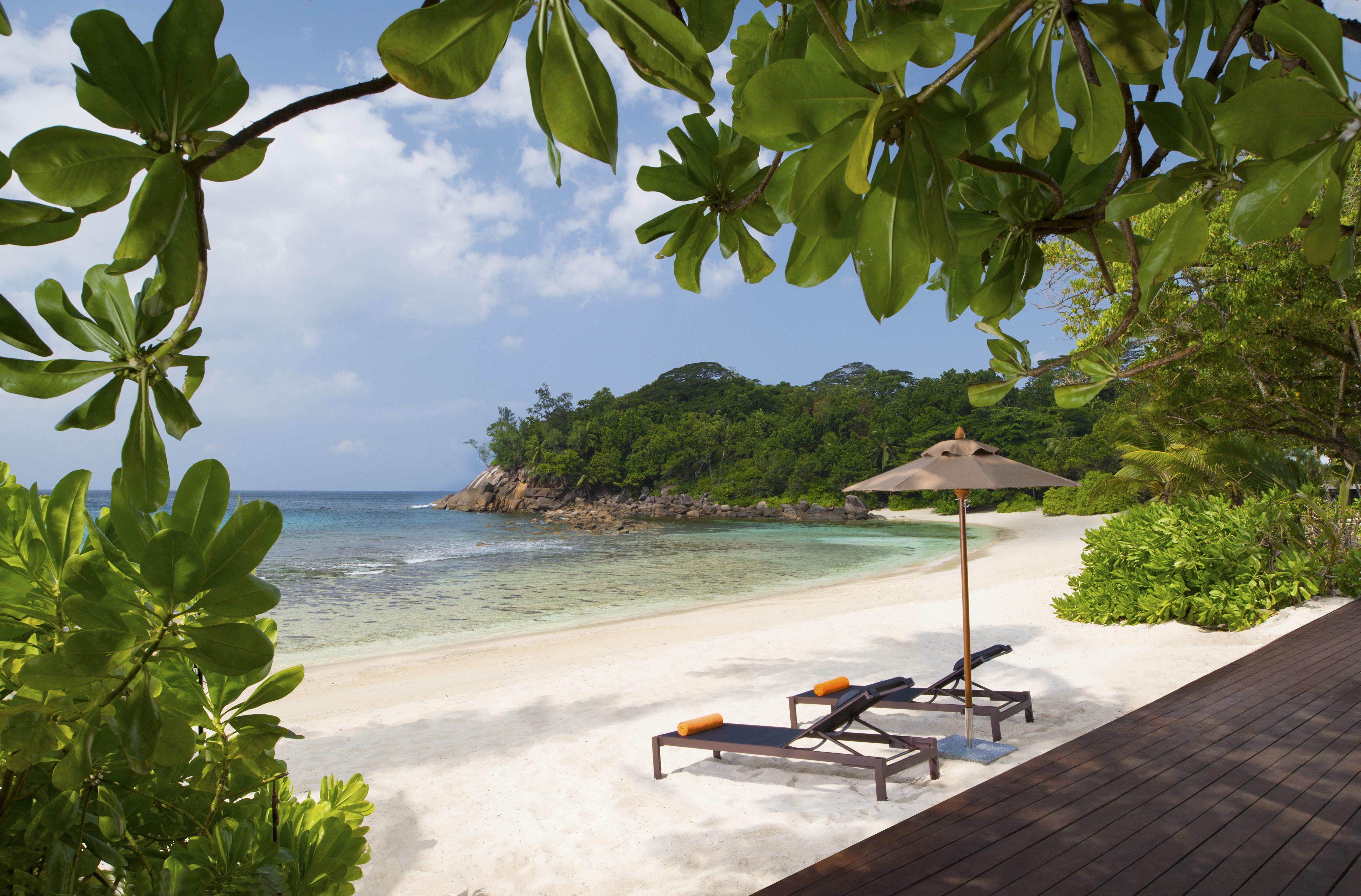 Avani Barbarons Seychelles Resort Гранд-Анс Экстерьер фото