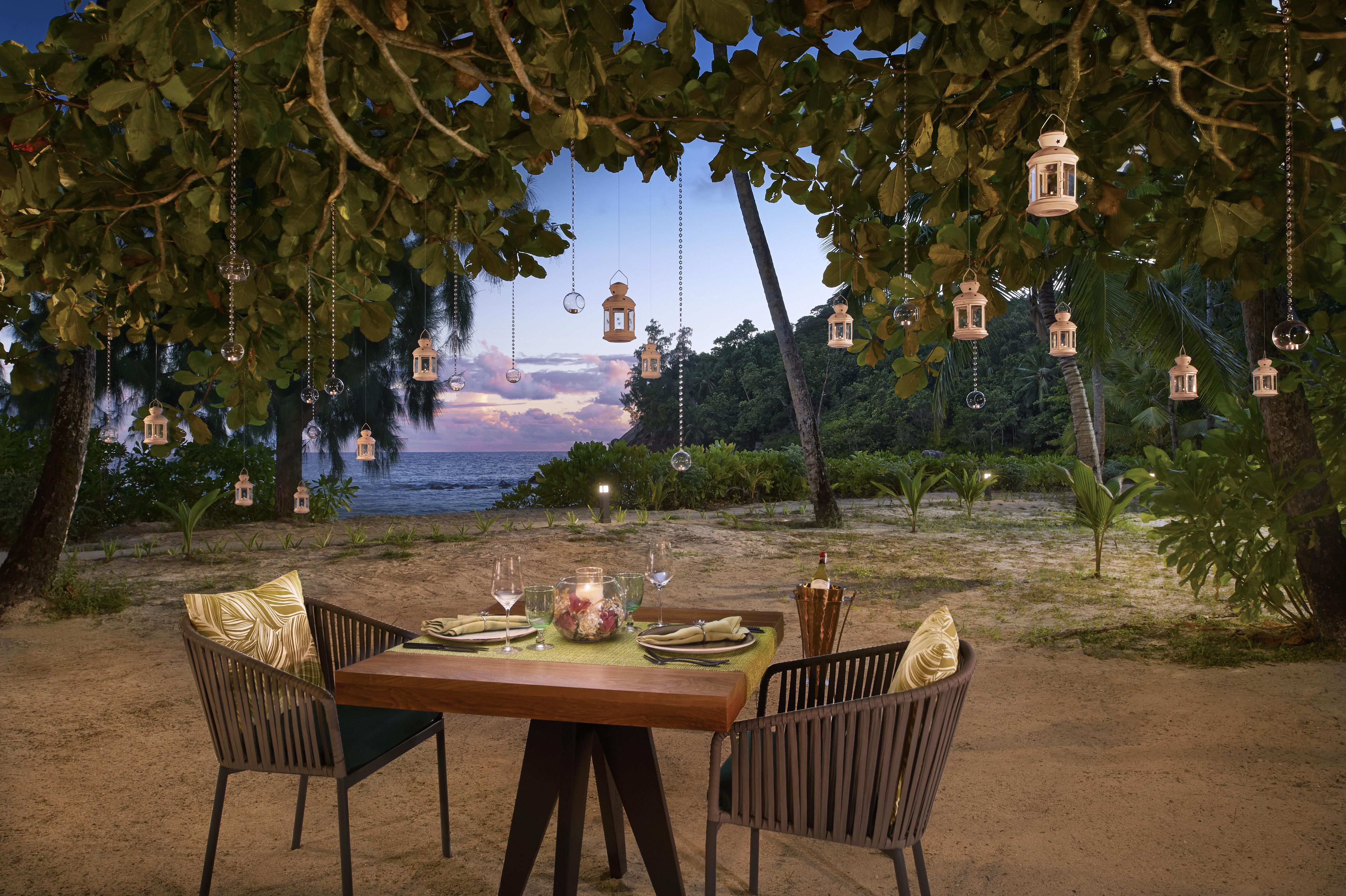 Avani Barbarons Seychelles Resort Гранд-Анс Экстерьер фото