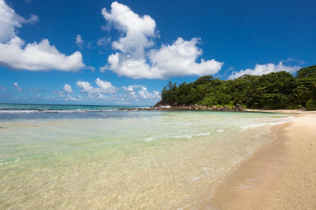 Avani Barbarons Seychelles Resort Гранд-Анс Экстерьер фото